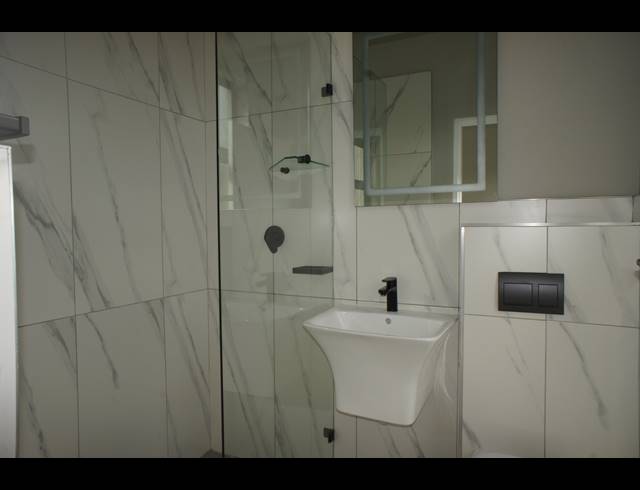 4 BEDROOM HOUSE TO LET IN PALM LAKES ESTATE
